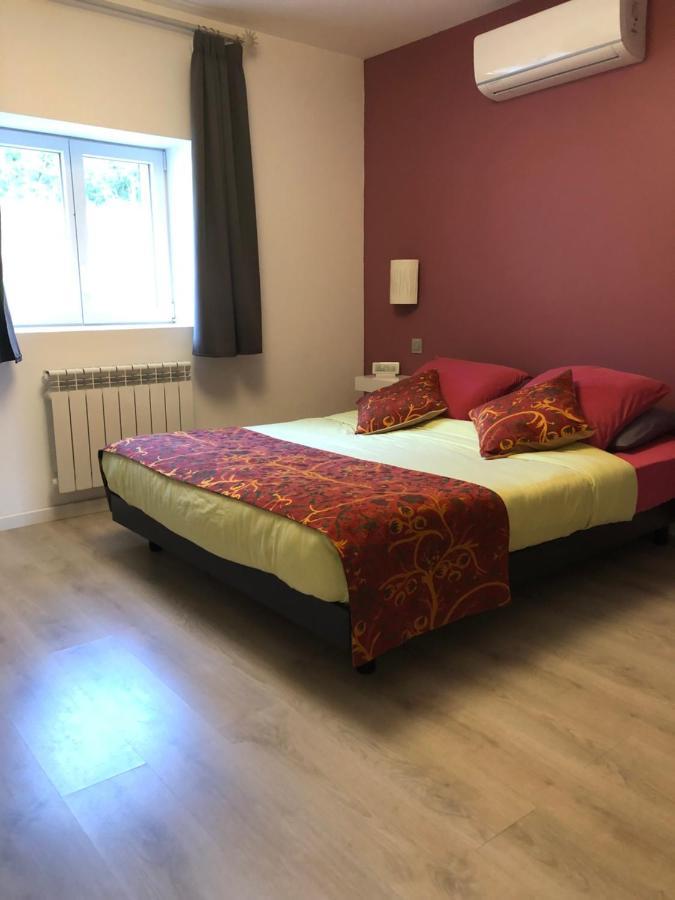 La Ferme Du Bonheur Bed & Breakfast 2*